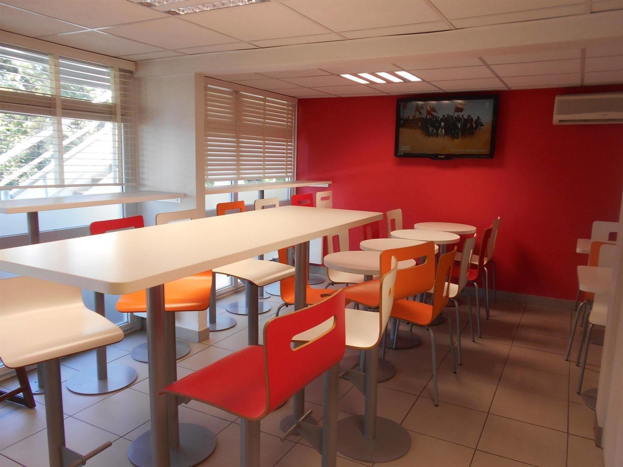 Premiere Classe Lyon Ouest - Tassin Esterno foto